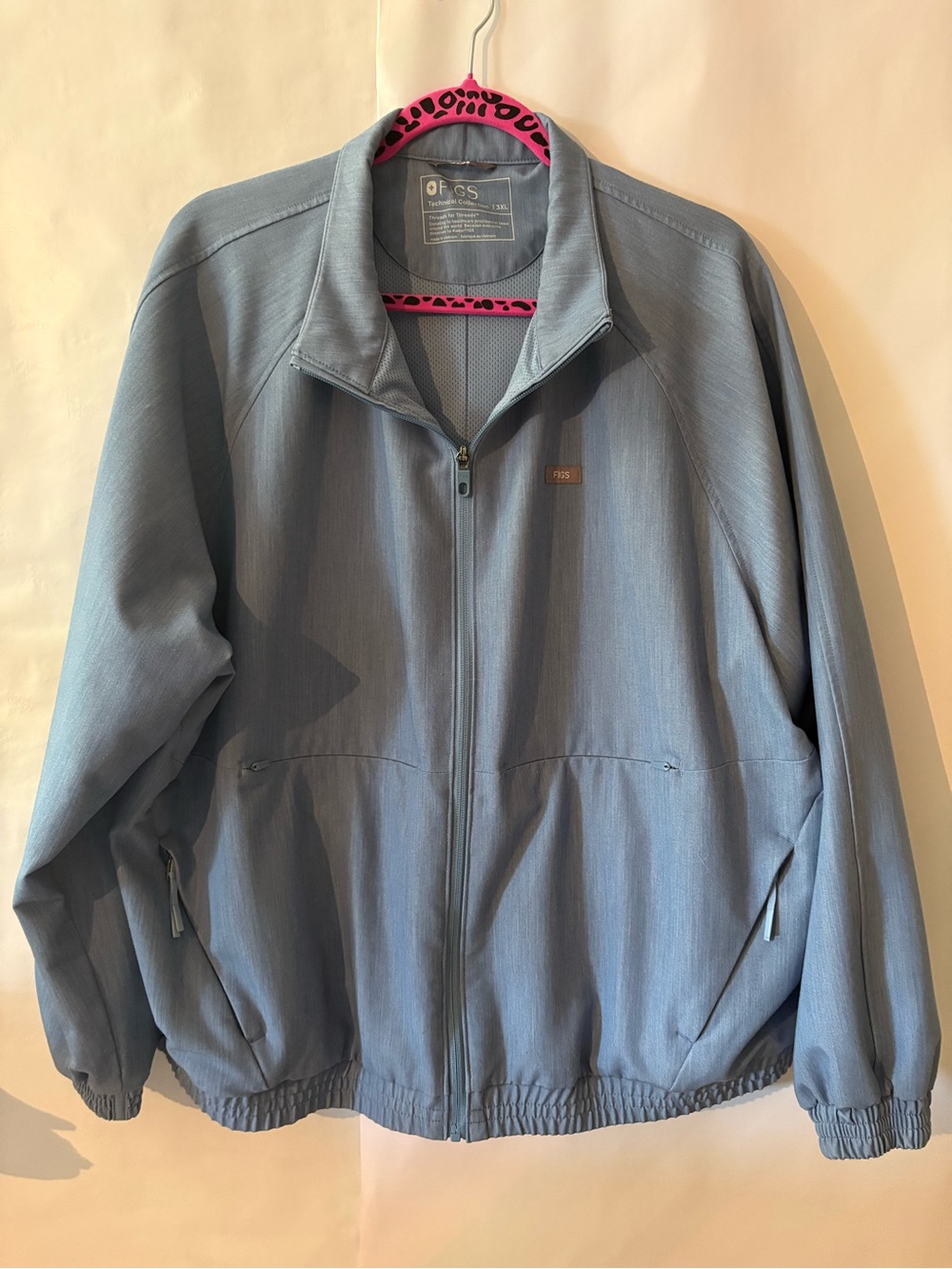 Figs Light Blue Full-Zip Women's Sydney scrub jacket size 3x